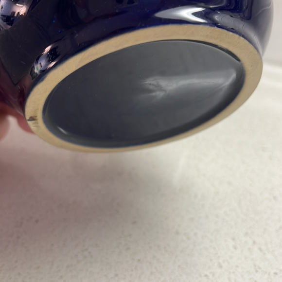 Two hand crafted Meet me Under the Mistletoe mugs - Picture 5 of 7